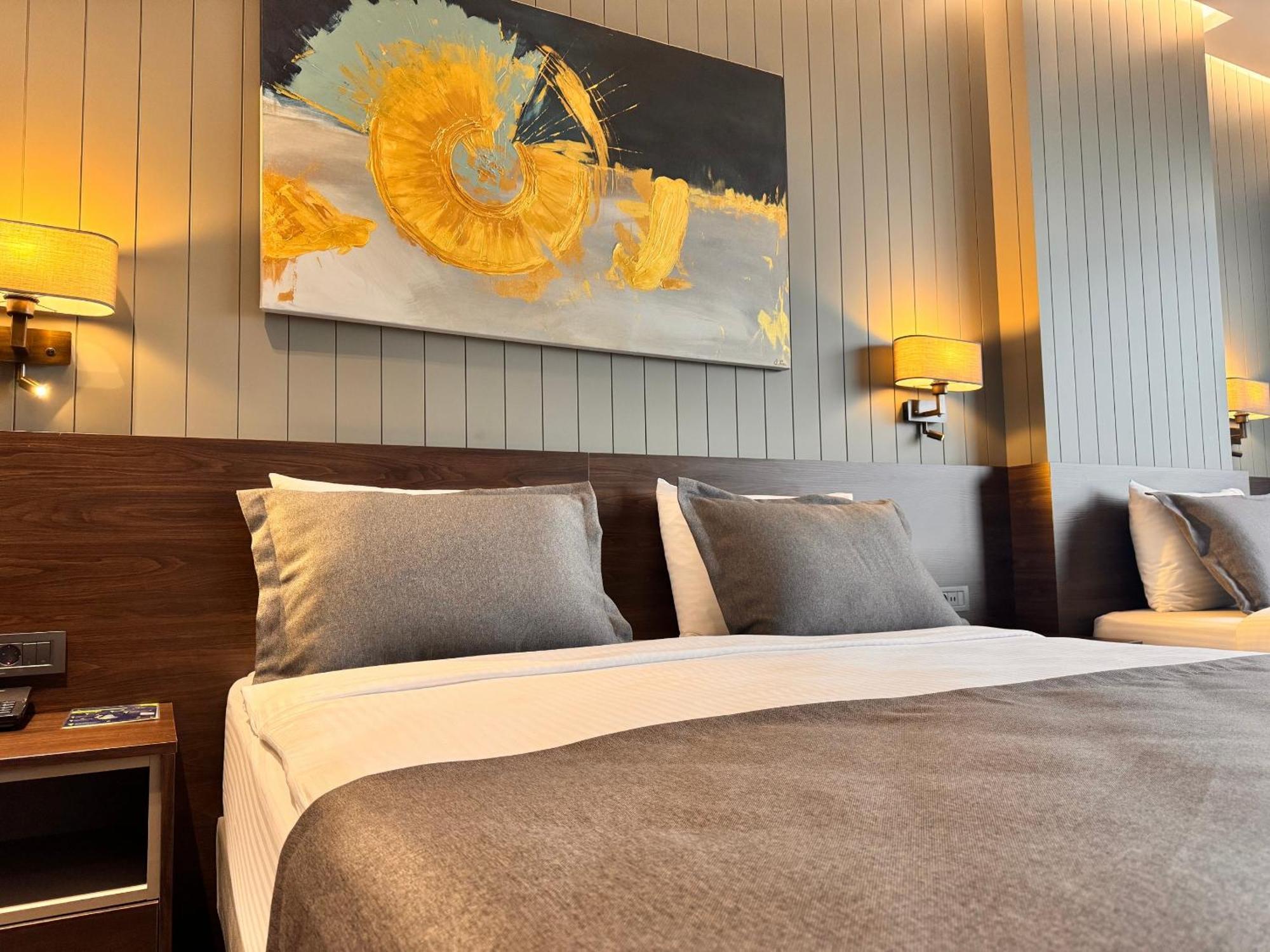 Ezkar Bathonea Art Istanbul Hotel ภายนอก รูปภาพ
