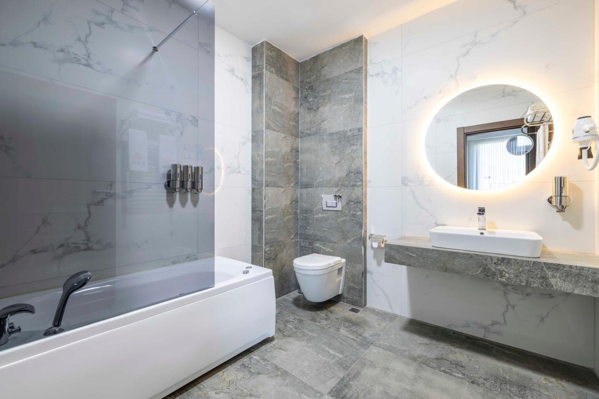 Ezkar Bathonea Art Istanbul Hotel ภายนอก รูปภาพ
