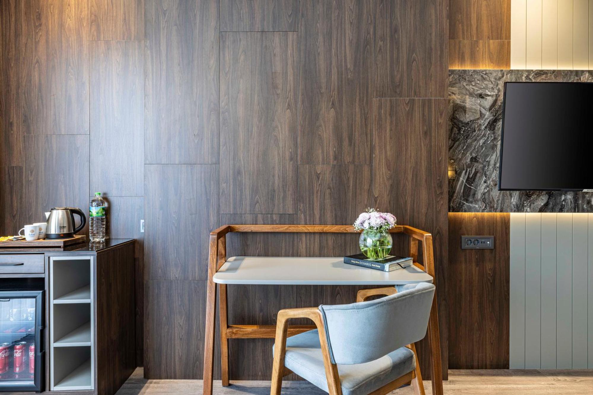 Ezkar Bathonea Art Istanbul Hotel ภายนอก รูปภาพ