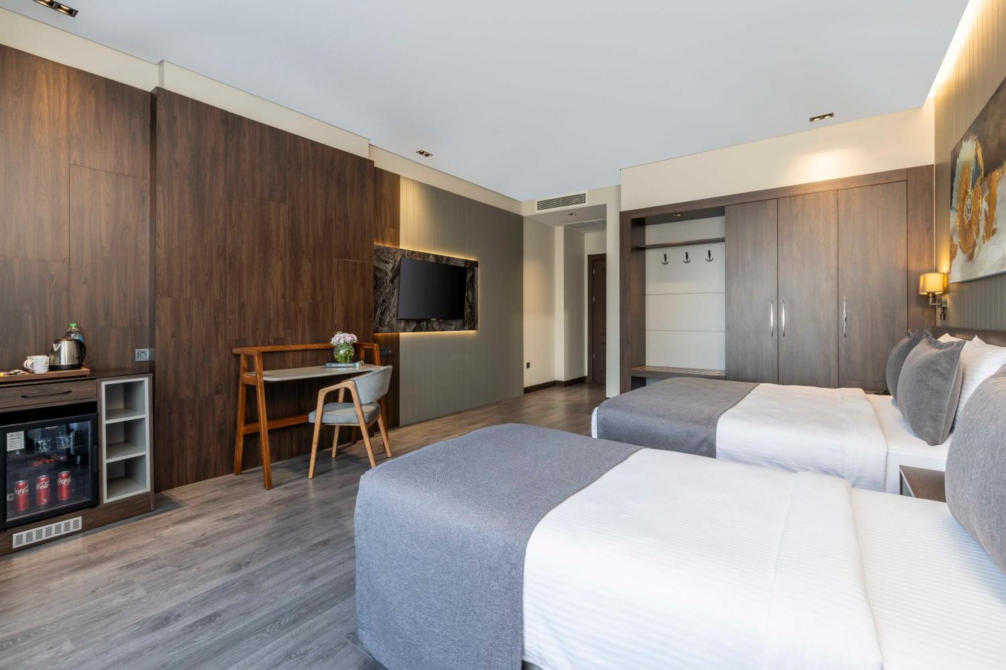Ezkar Bathonea Art Istanbul Hotel ภายนอก รูปภาพ