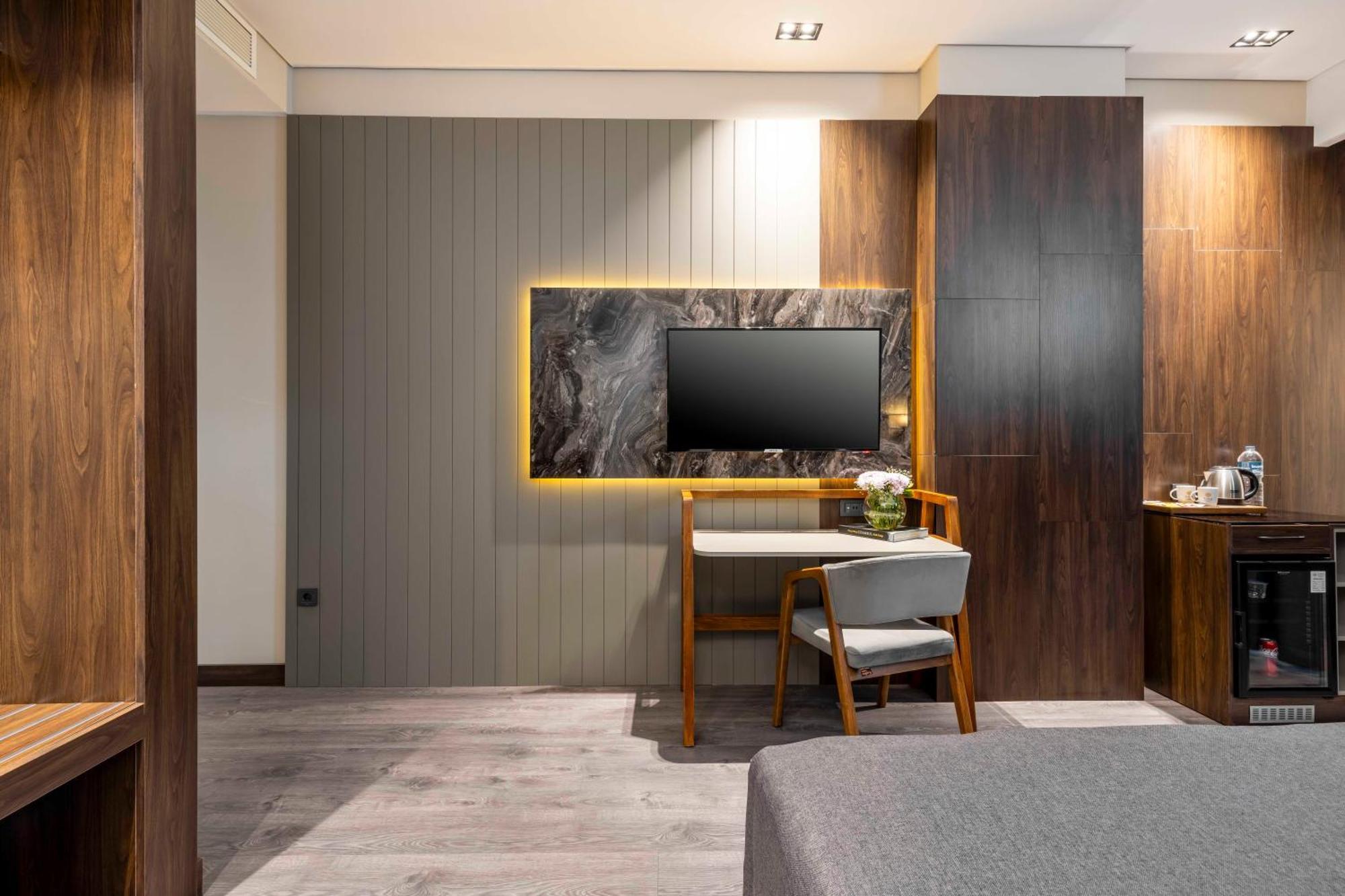 Ezkar Bathonea Art Istanbul Hotel ภายนอก รูปภาพ