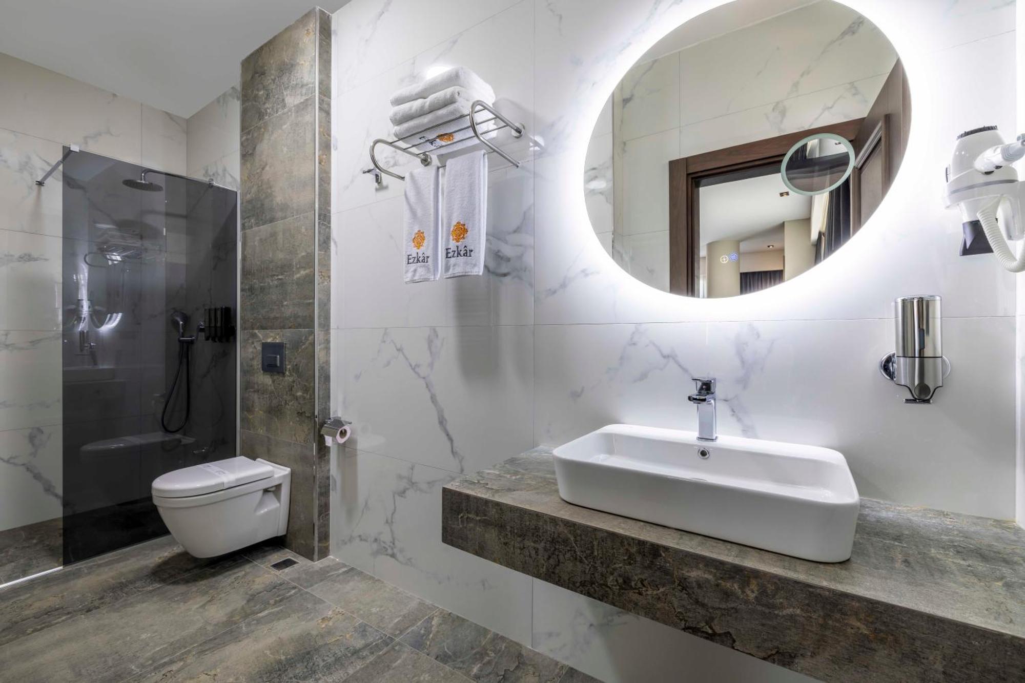 Ezkar Bathonea Art Istanbul Hotel ภายนอก รูปภาพ